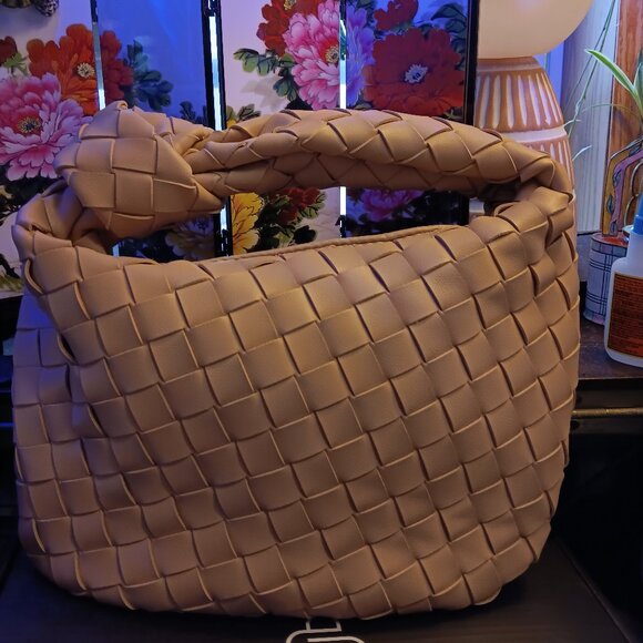 "RCL" Womens Woven Knotted Clutch Purse bag Almond Tan STUNNING NEW in box! - Picture 1 of 3